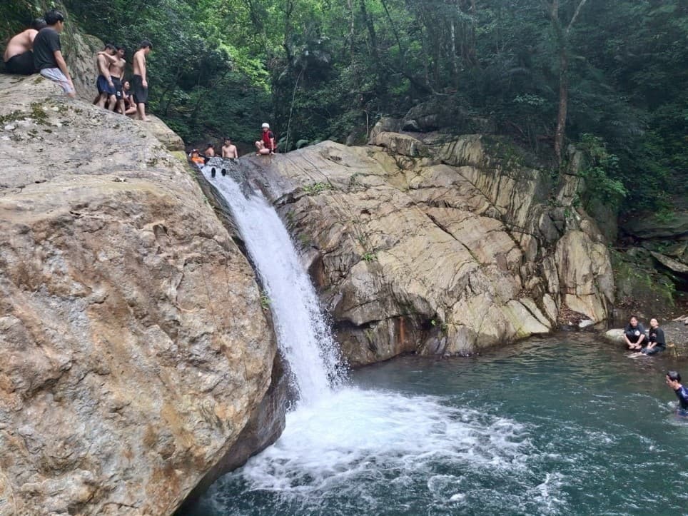如何判斷溪水流速?不能只看水面速度
